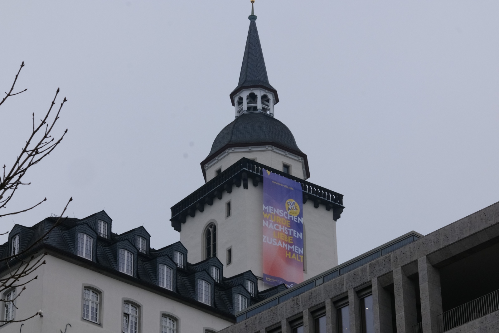 Banner am Abteiturm