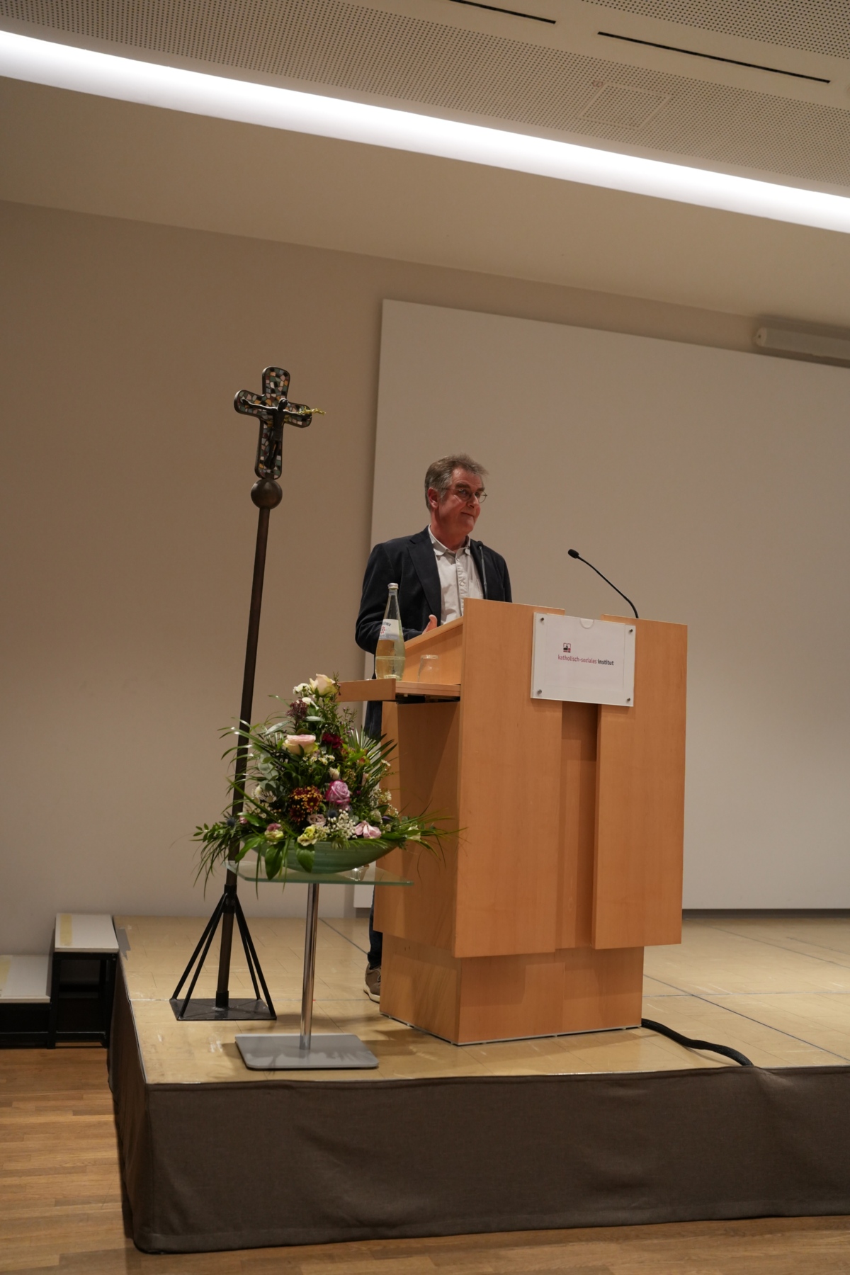 Gastredner Jürgen Wiebicke im Europaforum des KSI