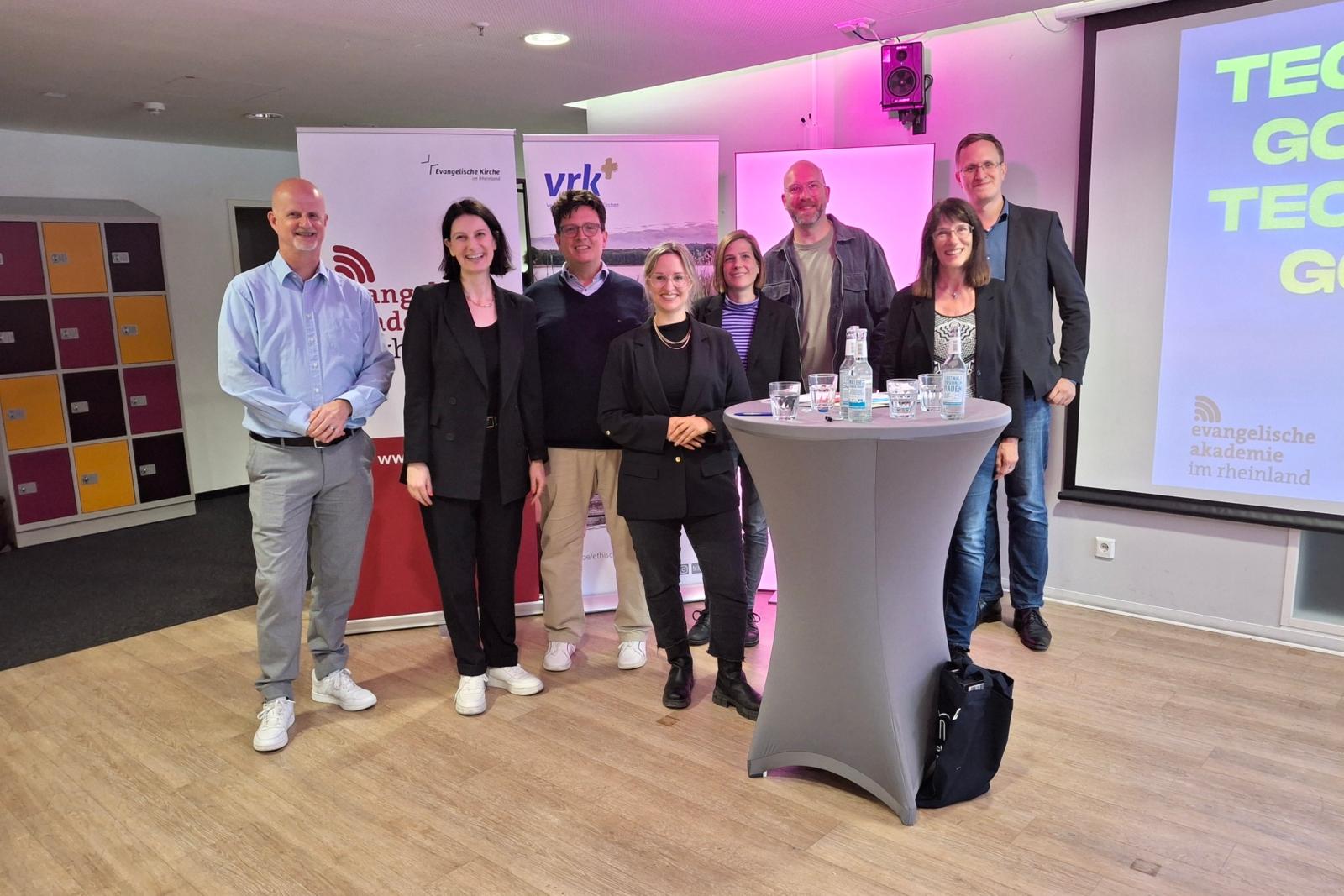 Bilder der Veranstaltung 'Tech for Good - Tech for God' am 12.6.2024 in der Hochschule macromedia in Köln