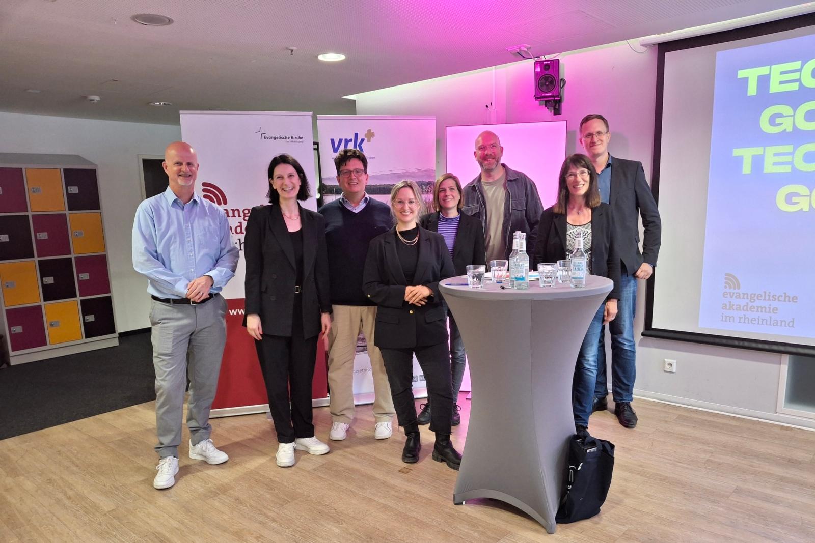 Bilder der Veranstaltung 'Tech for Good - Tech for God' am 12.6.2024 in der Hochschule macromedia in Köln